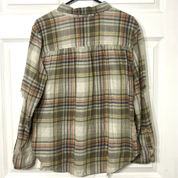 American Eagle Flannel Green Plaid Distressed Button Shirt Sz Medium Soft Grunge - Picture 6 of 9